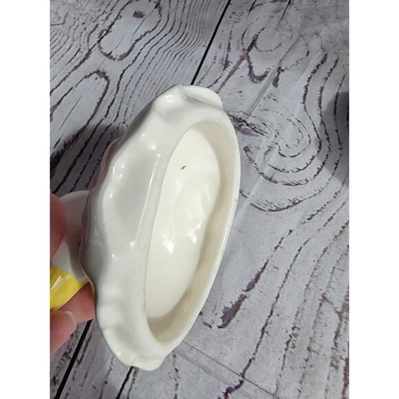 hatching duckling white ceramic trinket jar with heart ribbon READ - Picture 4 of 10